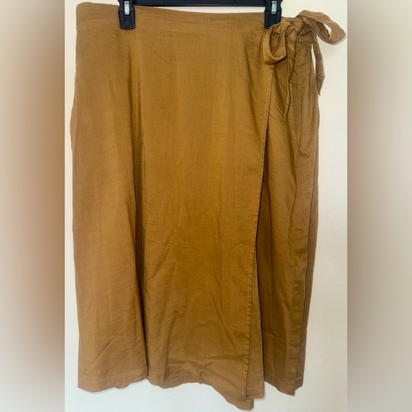 croft & barrow Dresses & Skirts - Women's Croft & Barrow Tie-Front Faux Wrap Mid-Rise Skirt